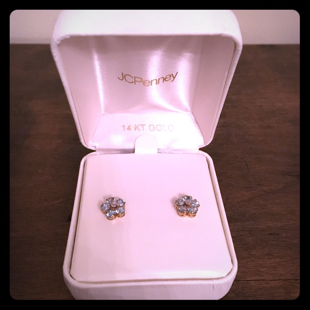 14k Gold Blue Topaz Flower Earrings